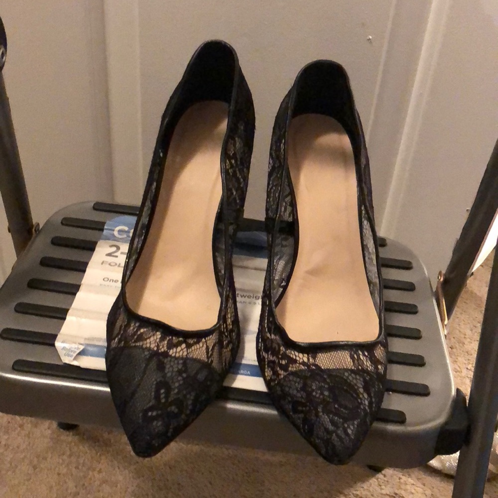 Lace black heels ( size 9)